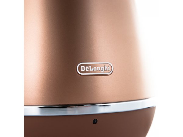 Электрочайник De Longhi KBI2001.CP Электрочайник De Longhi KBI2001.CP