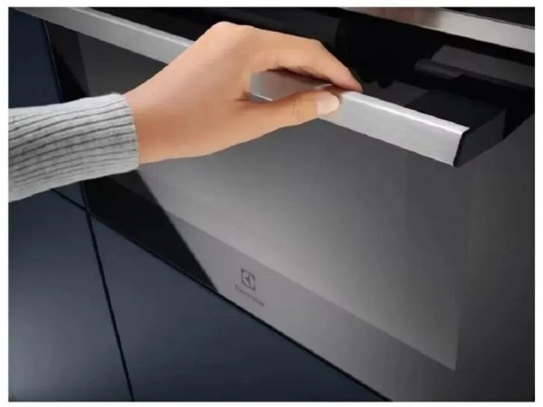 Электрический компактный духовой шкаф Electrolux KVBAS21WX Электрический компактный духовой шкаф Electrolux KVBAS21WX