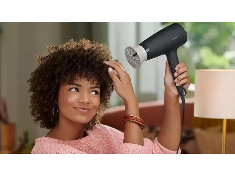 Фен Philips BHD302/30 черный Фен Philips BHD302/30 черный