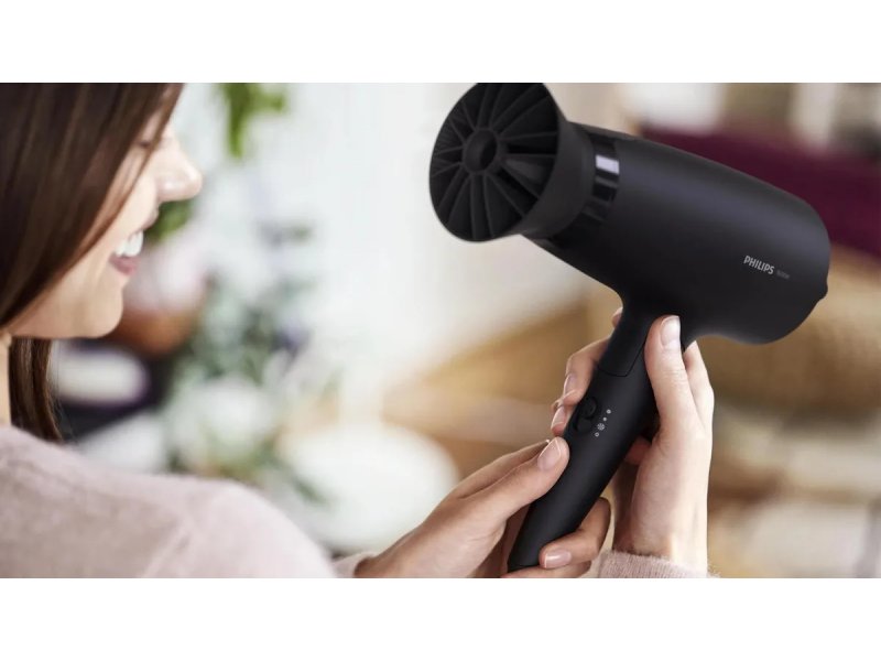 Фен Philips BHD308/10 черный