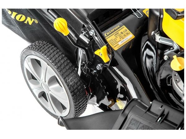 Бензиновая газонокосилка Champion LM4630 Бензиновая газонокосилка Champion LM4630