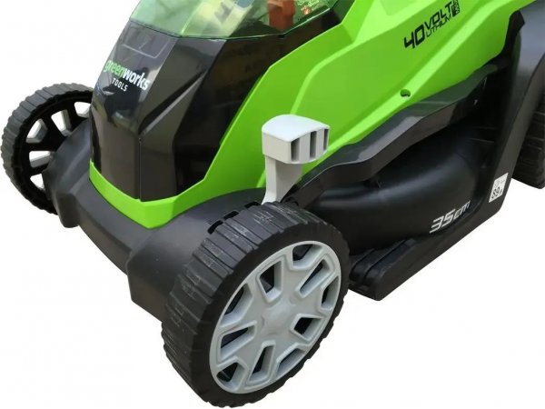Электрическая газонокосилка Greenworks G40LM35K2 Электрическая газонокосилка Greenworks G40LM35K2