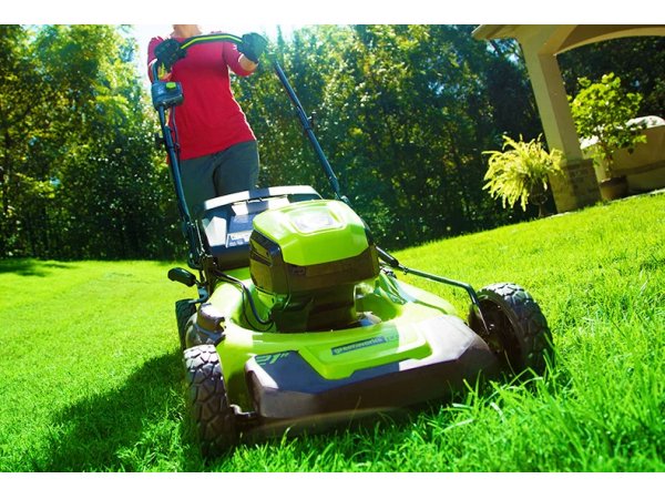 Электрическая газонокосилка Greenworks GD40LM46SP Электрическая газонокосилка Greenworks GD40LM46SP