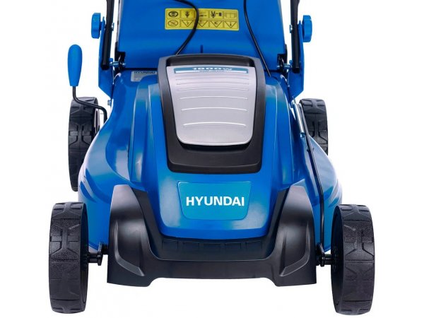 Электрическая газонокосилка Hyundai LE 4600S Drive