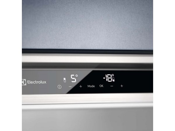 Встраиваемый холодильник Electrolux RNS8FF19S Встраиваемый холодильник Electrolux RNS8FF19S