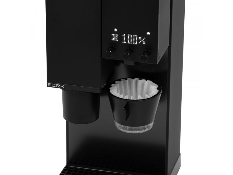 Кофемашина Bork C751 черный Кофемашина Bork C751 черный