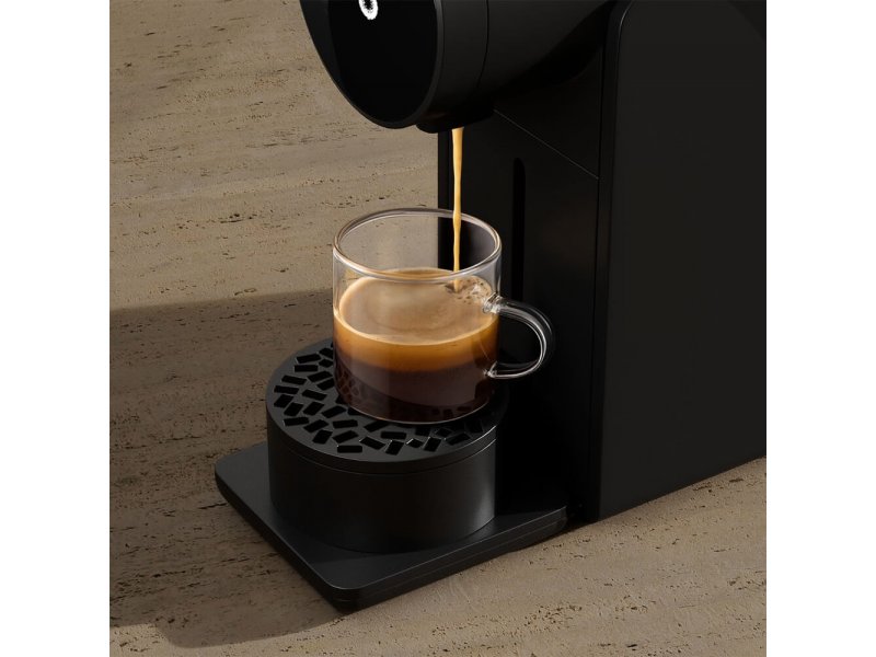 Кофемашина Bork C832 bk черный Кофемашина Bork C832 bk черный