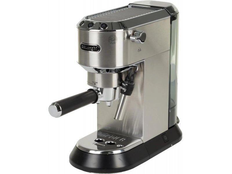 Кофеварка DeLonghi EC685.M серебристый