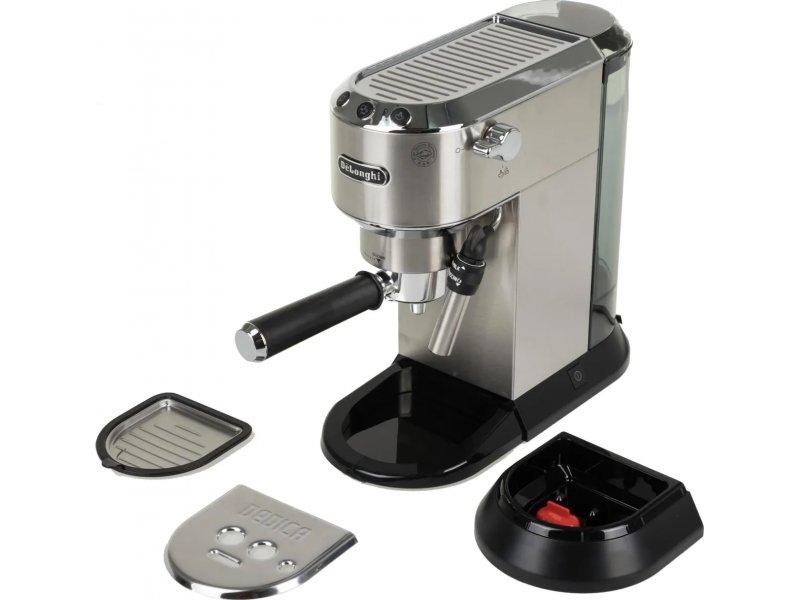 Кофеварка DeLonghi EC685.M серебристый