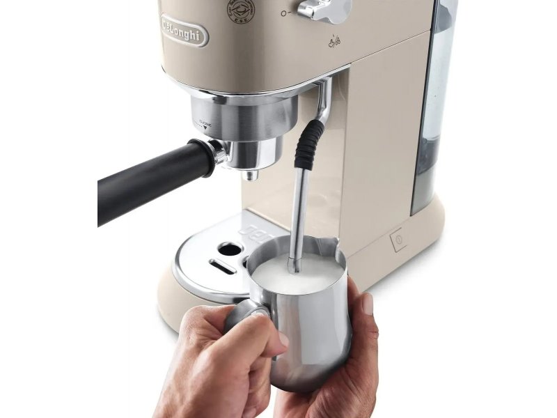 Кофеварка DeLonghi EC885.BG бежевый
