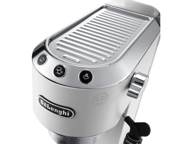 Кофеварка DeLonghi EC685.W белый