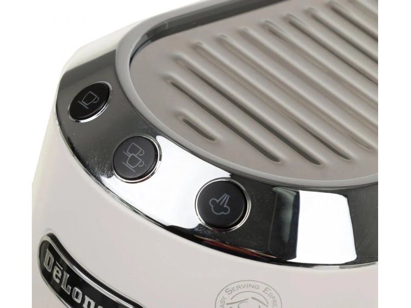 Кофеварка DeLonghi EC685.W белый