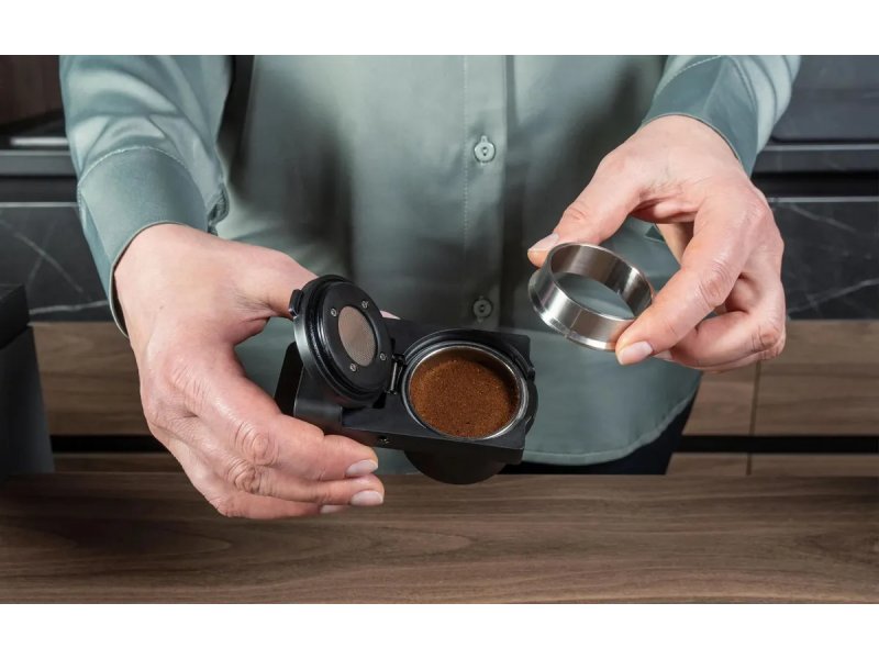 Кофеварка Garlyn Barista Compact Plus черный Кофеварка Garlyn Barista Compact Plus черный