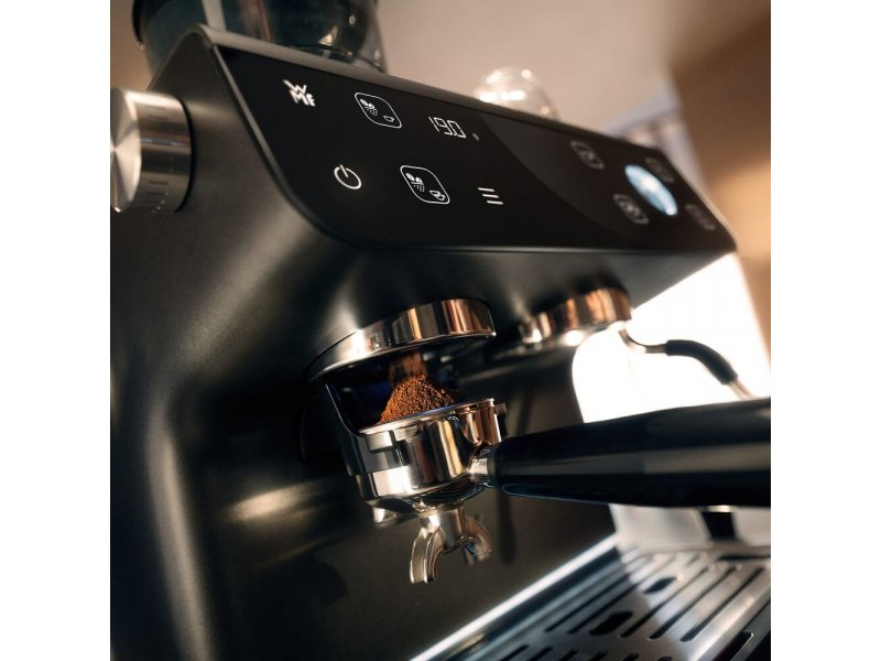 Кофемашина WMF Espresso Pro 0412390011 черный Кофемашина WMF Espresso Pro 0412390011 черный