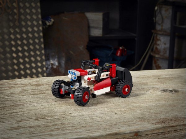 LEGO Technic Фронтальный погрузчик (42116)