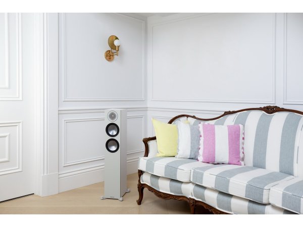 Напольная акустическая система Monitor Audio Bronze 200 White (6G) Напольная акустическая система Monitor Audio Bronze 200 White (6G)