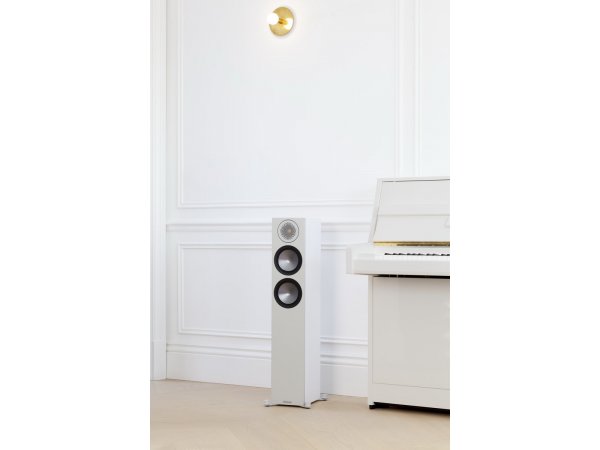 Напольная акустическая система Monitor Audio Bronze 200 White (6G) Напольная акустическая система Monitor Audio Bronze 200 White (6G)