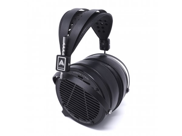 Наушники Audeze LCD2с (с кейсом, вер.2021) Наушники Audeze LCD2с (с кейсом, вер.2021)