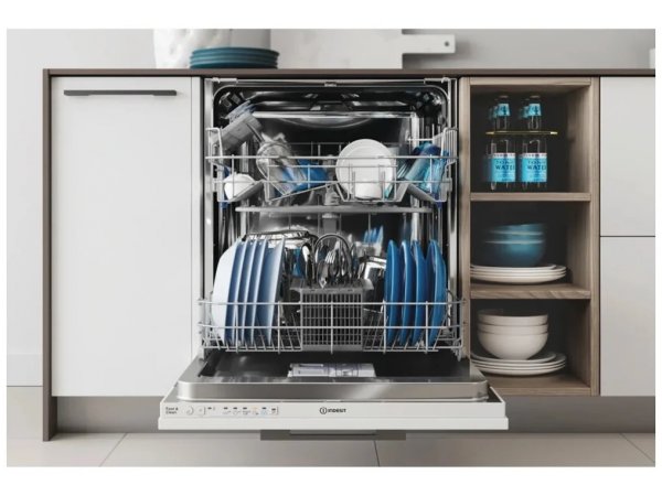 Встраиваемая посудомоечная машина Indesit DIE 2B19 A Встраиваемая посудомоечная машина Indesit DIE 2B19 A