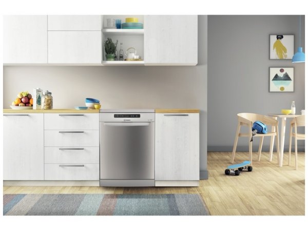 Посудомоечная машина Indesit DFC 2B+19 AC X Посудомоечная машина Indesit DFC 2B+19 AC X