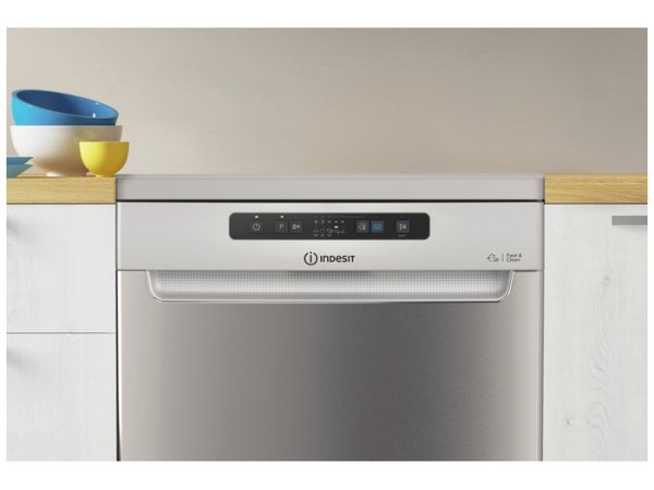 Посудомоечная машина Indesit DFC 2B+19 AC X Посудомоечная машина Indesit DFC 2B+19 AC X