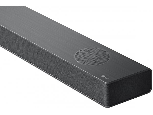 звуковая панель LG Soundbar S95QR вблизи звуковая панель LG Soundbar S95QR вблизи