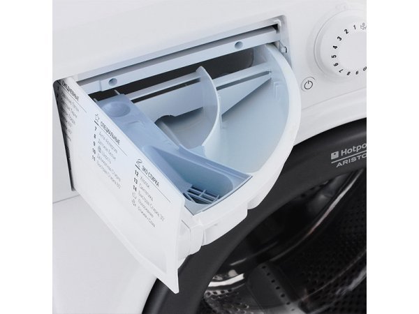 Стиральная машина узкая Hotpoint/Ariston VMSL 601 B