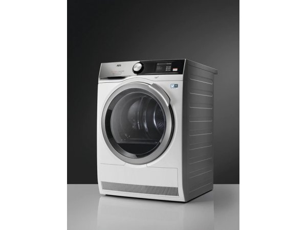 Сушильная машина AEG T9DBA68SC