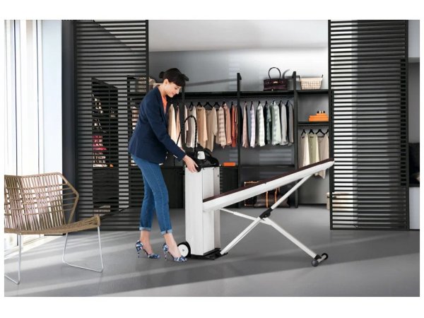 Утюг с парогенератором Miele B4847