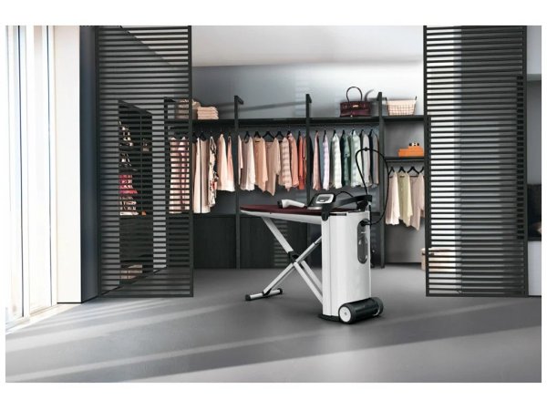 Утюг с парогенератором Miele B4847