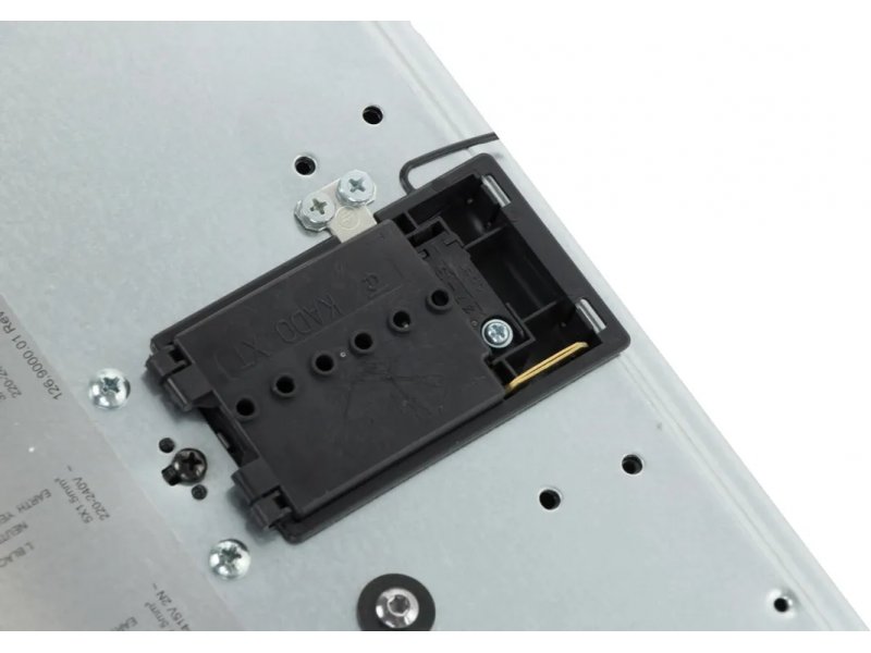 Встраиваемая индукционная варочная панель Beko HIC64402T