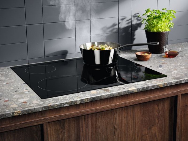 Встраиваемая индукционная варочная панель Electrolux LIB60420CK Встраиваемая индукционная варочная панель Electrolux LIB60420CK