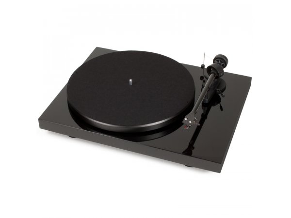 Виниловый проигрыватель Pro-Ject Debut Carbon DC