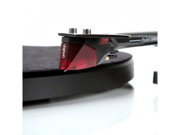 Виниловый проигрыватель Pro-Ject Debut Carbon DC