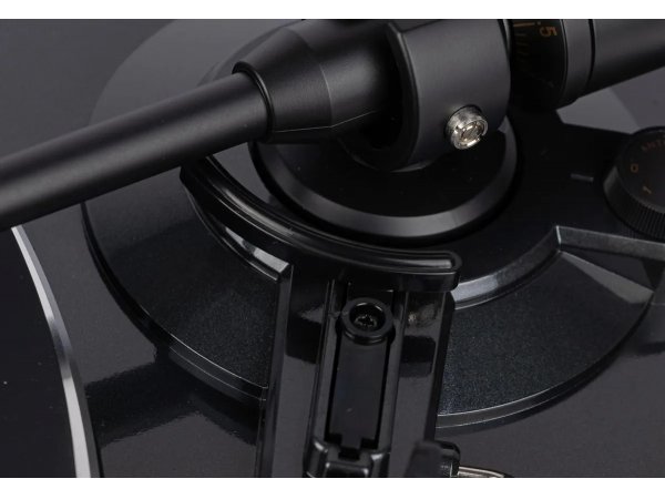 Виниловый проигрыватель Denon DP-300F Black Виниловый проигрыватель Denon DP-300F Black