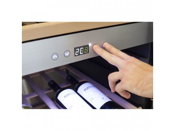 Винный шкаф Caso WineChef Pro 126-2D