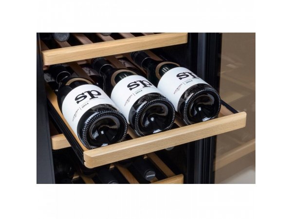 Винный шкаф Caso WineComfort 24 Black