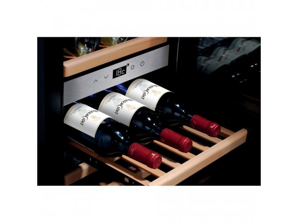 Винный шкаф Caso WineComfort 24