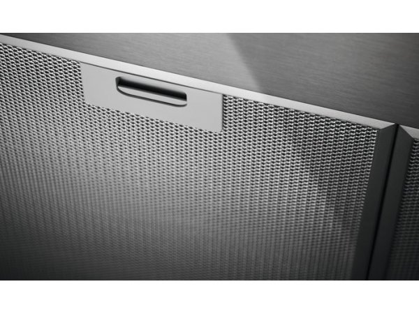Вытяжка каминная Electrolux LFT766X Вытяжка каминная Electrolux LFT766X