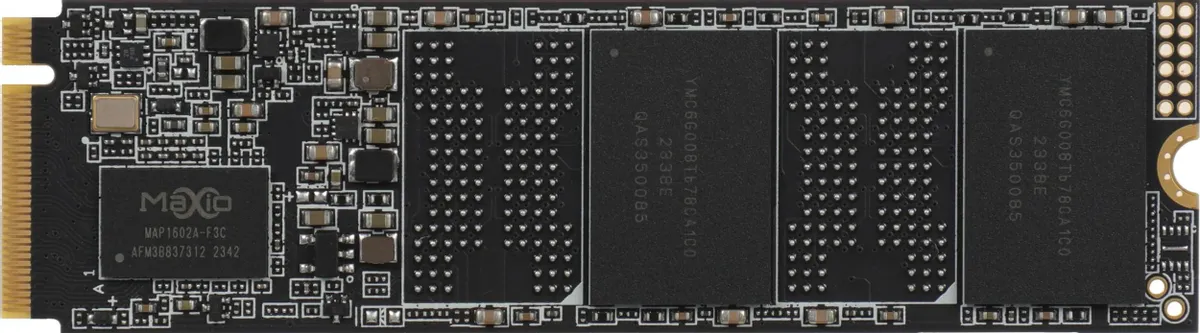 Apacer AS2280Q4X обратная сторона с чипами памяти и контроллером Phison E18
