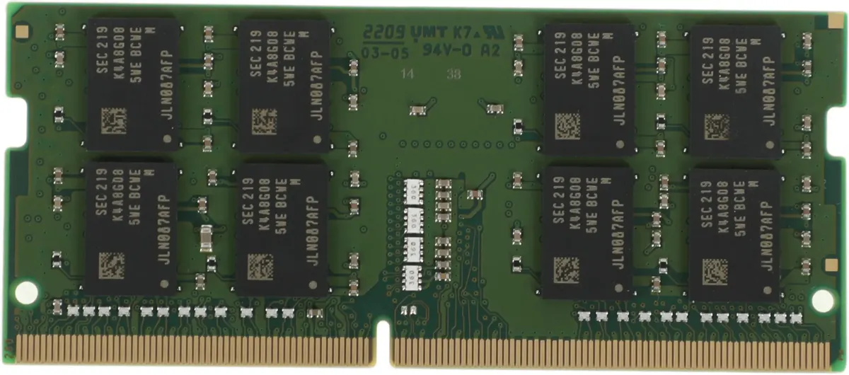 Kingston KVR32S22D8/16 DDR4 SODIMM 16 ГБ — вид сверху на компоненты и золотые контакты