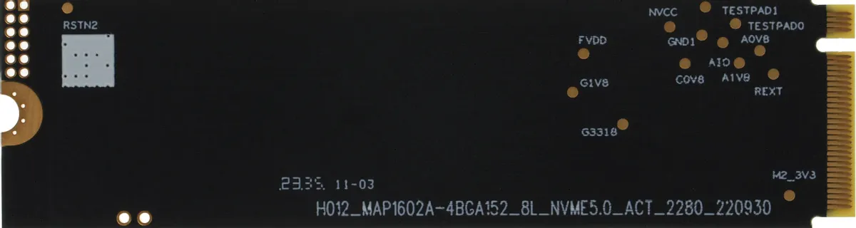 AMD Radeon R3 512GB — вид платы сверху, электронные компоненты, контроллер и тестовые площадки M.2