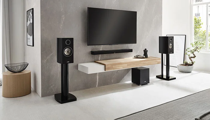 Canton Smart Soundbar 10 &mdash; настенная установка в интерьере
