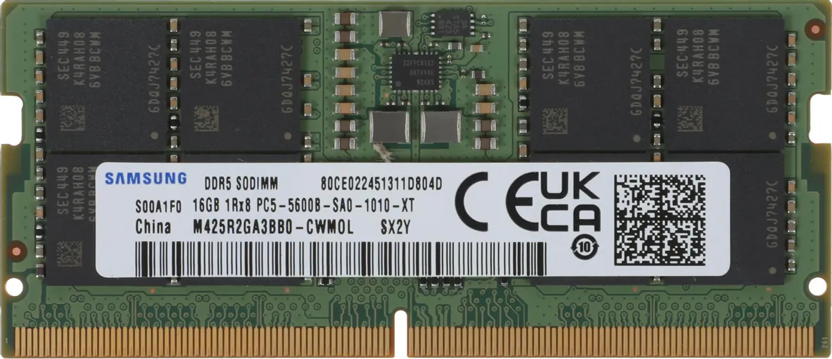 Samsung M425R2GA3BB0-CWM DDR5 SODIMM 16 ГБ 5600 МГц — лицевая сторона с наклейкой характеристик