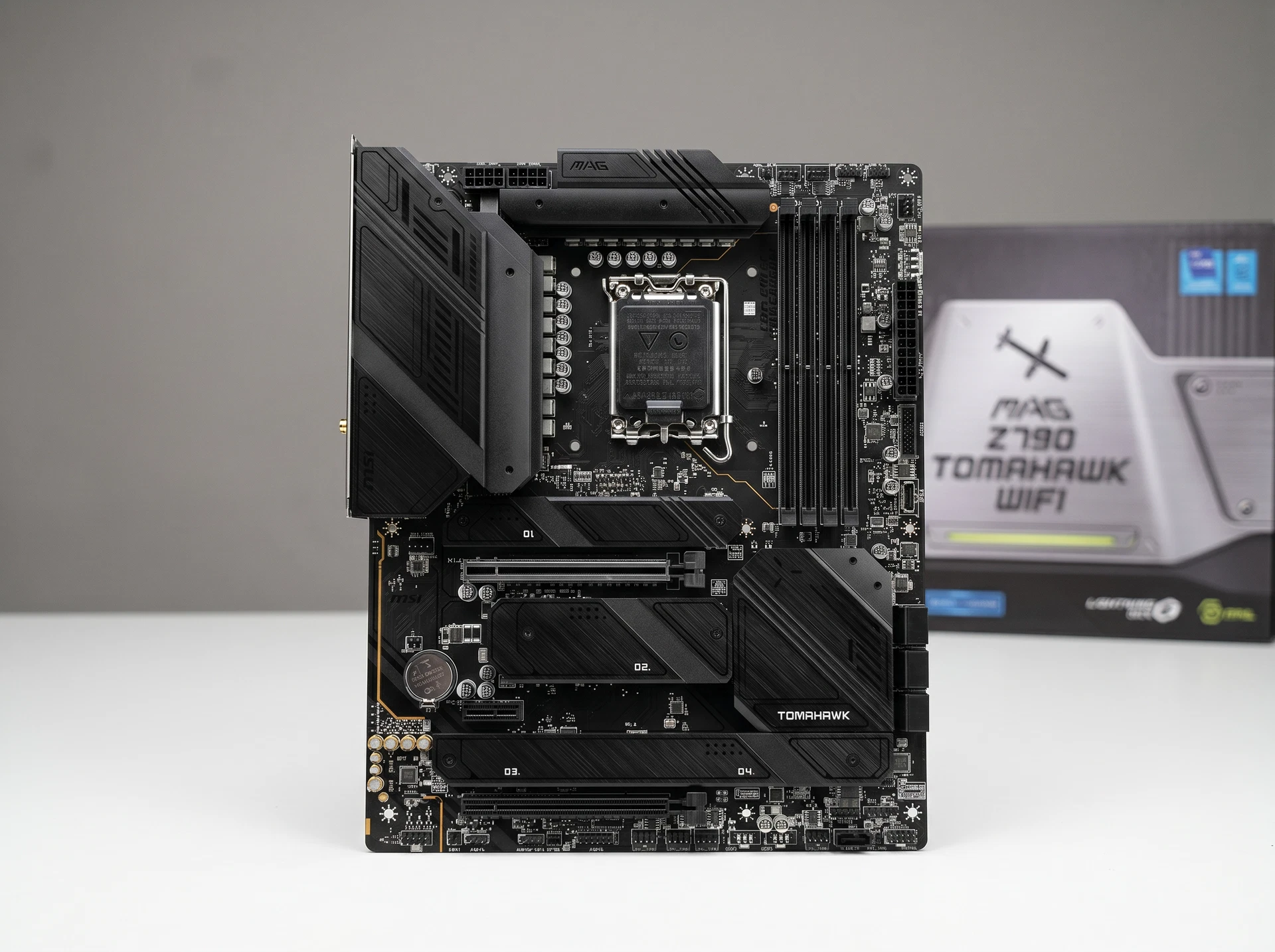 Материнская плата MSI Bad Pack Mag Z790 Tomahawk Wifi Z790, Socket LGA 1700, Intel Z790, ATX, RTL - фото в интерьере