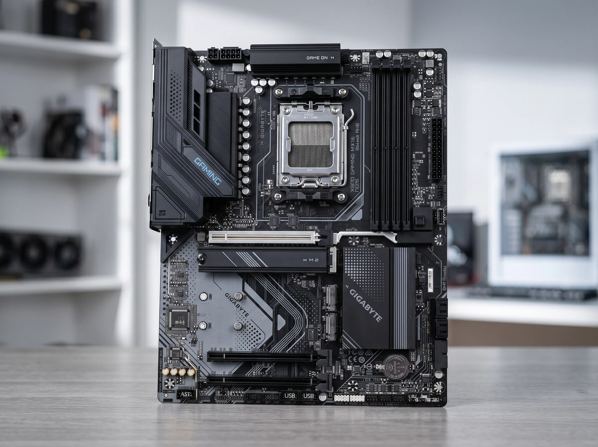 Материнская плата Gigabyte X870 Gaming Wifi6, Socket AM5, AMD X870, ATX, RTL - фото в интерьере