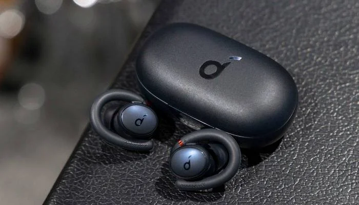 Anker Soundcore Sport X10 красный — поворотный ушной крючок 210°