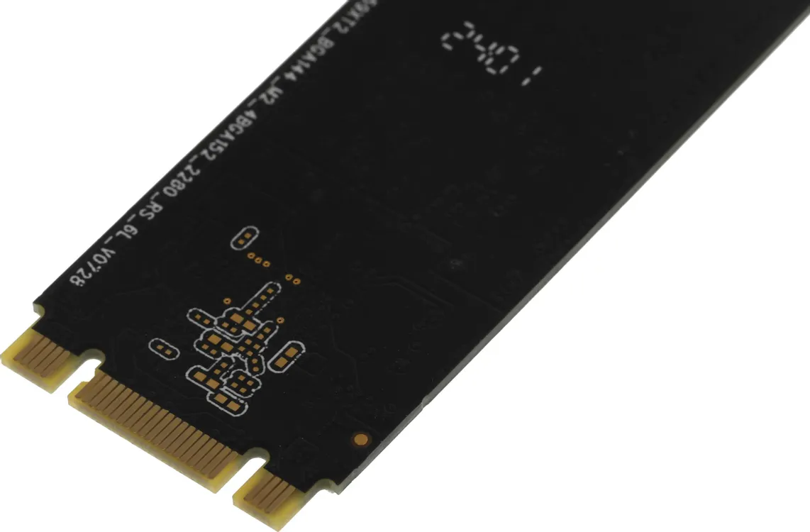 AMD Radeon R3MS1024G8 боковой профиль — золотистые контакты SATA M.2, тонкий корпус 2,8 мм