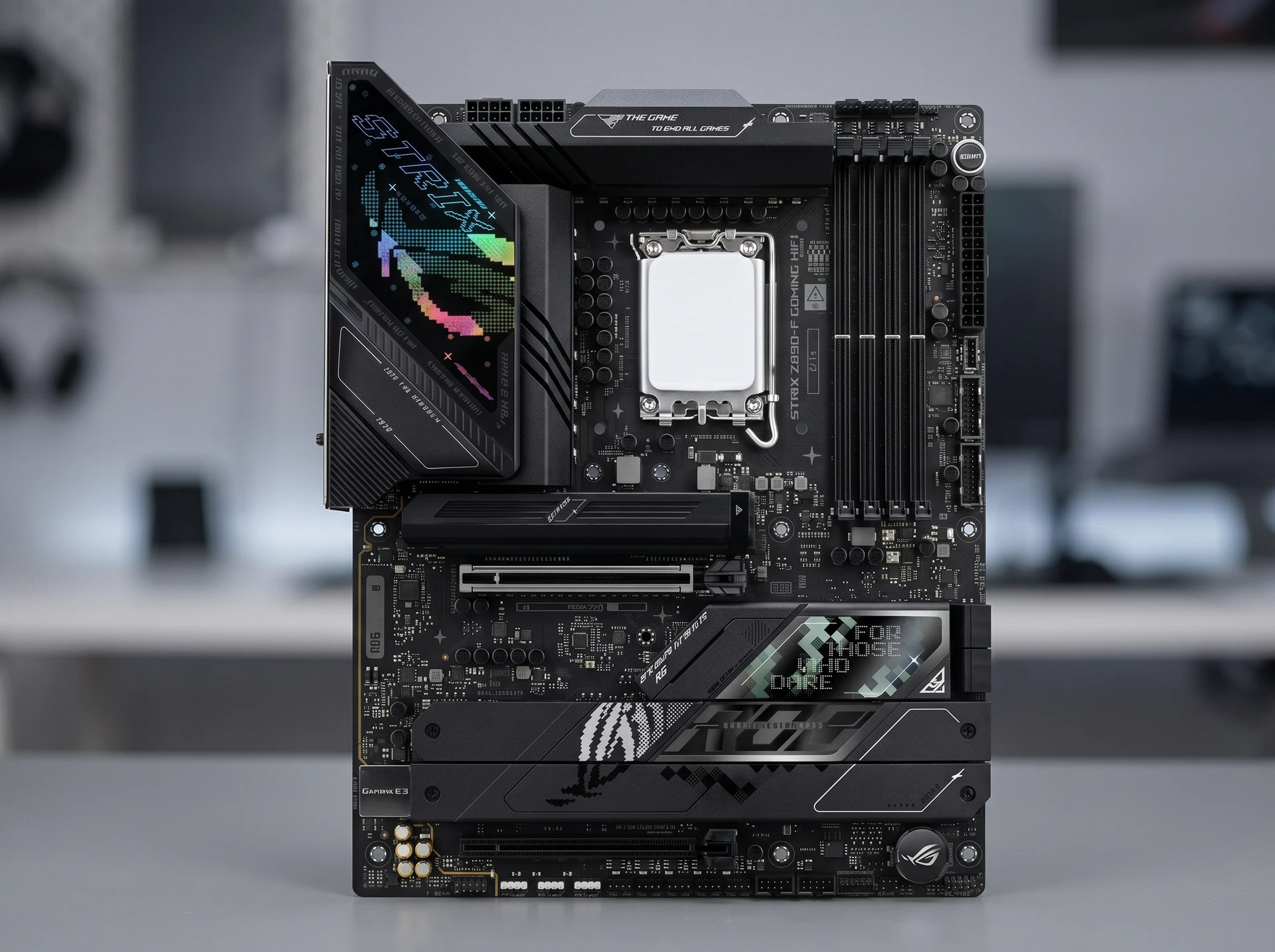 Материнская плата Asus ROG Strix Z890-f Gaming Wifi, Socket LGA 1851, Intel Z890, ATX, RTL [90MB1I40-M0EAY0] - фото в интерьере