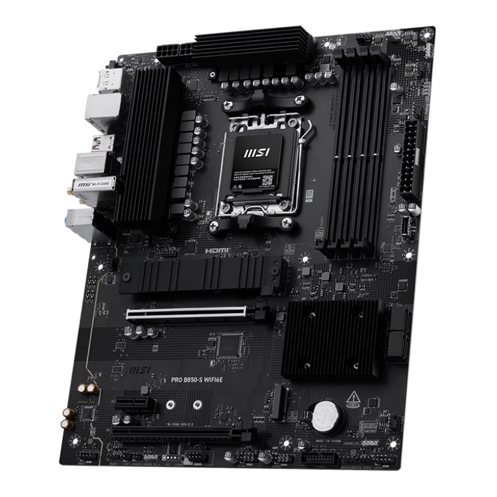 MSI Pro B850-S WiFi6E вид под углом — слоты расширения, VRM охлаждение и сокет AM5